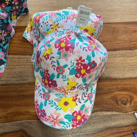 Bundle of 9 Women’s Caps Variety . New. Adjustable Velcro strap. - Picture 4 of 8